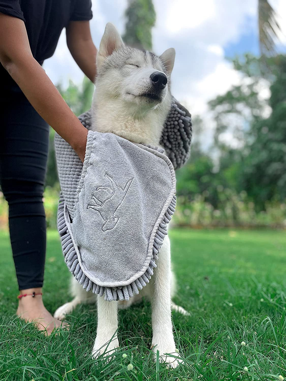 Quick Dry Towel for Dogs | Ultra Absorbent Microfiber Shammy | Extra Large 35X15 Size for All Breeds | Comfortable Hand Pockets | Indoor Outdoor Use | Durable Material | Machine Washable